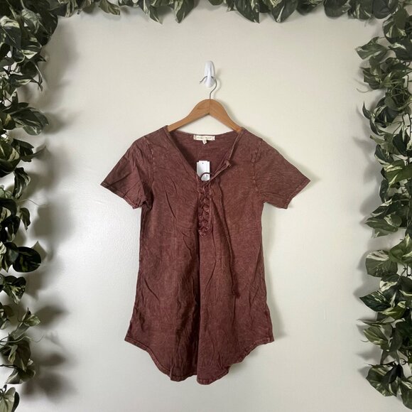 Gilded Intent Front Lace Up V-Neck Short Sleeve Shirt Rustic NWT Women’s Size S - Picture 1 of 7